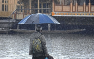 Rain Lashes J&K,More Is Expected Over the Next 24 Hours 