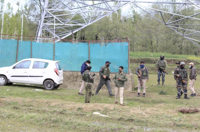 SIA conducts searches in south Kashmir : Bank guard killing