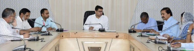 DC Vikas Kunal reviews implementation of self employment generation schemes in Rajouri district