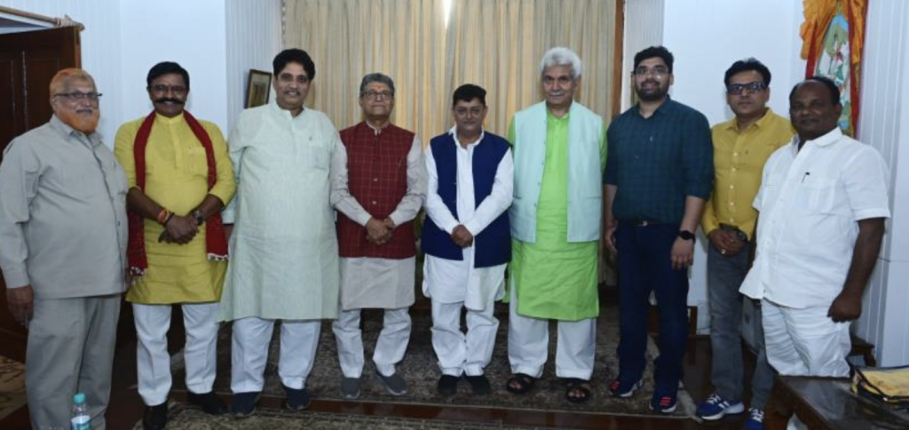 Sub Committee of Local Audit Committee of Uttar Pradesh Legislative assembly Delegation calls on Lt Governor