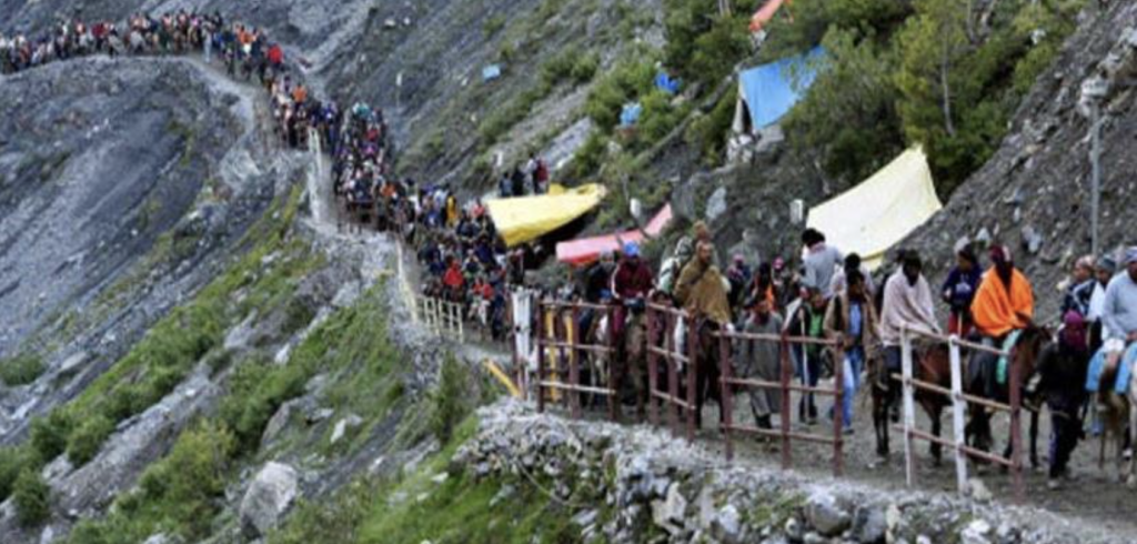 18354 yatris performed Darshan at Holy Cave today,praising the security system, the Langer amenities, and the community’s support