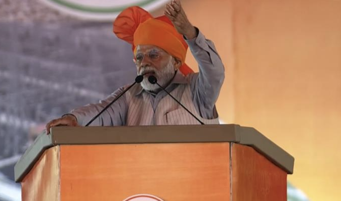 PM Modi : Congress means ‘loot ki dukaan’ and ‘jhooth ka bazaar’