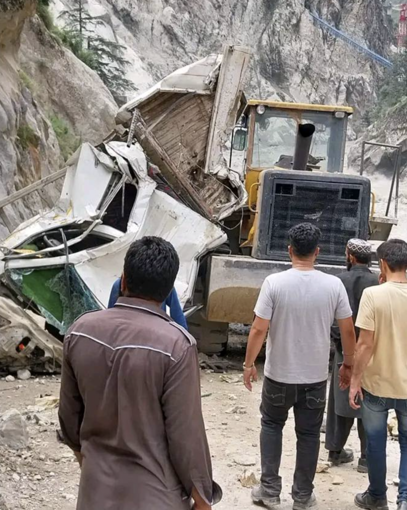 2 Labourers Among 3 Killed As Vehicle Rolls Down in Kishtwar
