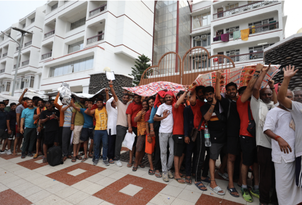 Batch of More Than 6,600 Pilgrims Departs From Jammu for Amarnath