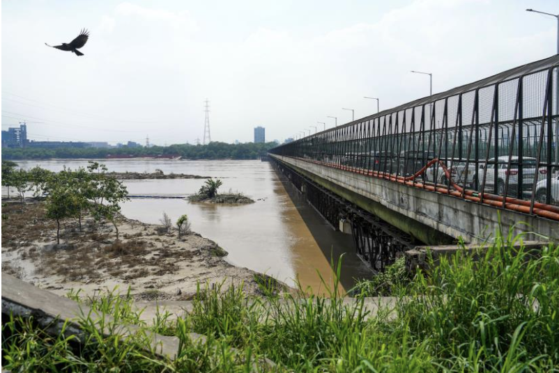 Yet another Yamuna breaches danger mark again; Delhi floods are expected again