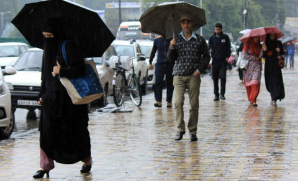 MeT predicts more, Rains Continue in J&K