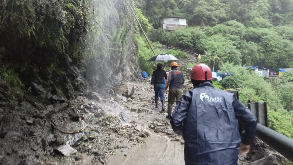 Uttarakhand | Twelve Missing After Flashfloods Wash Away Shops Near Gaurikund