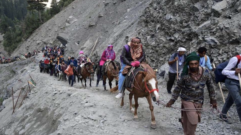Another batch of pilgrims departs  for Amarnath shrine