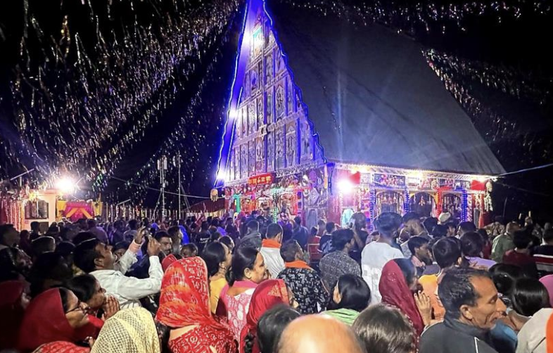 Approx 24000 pilgrims perform darshan at Machail Mata Temple