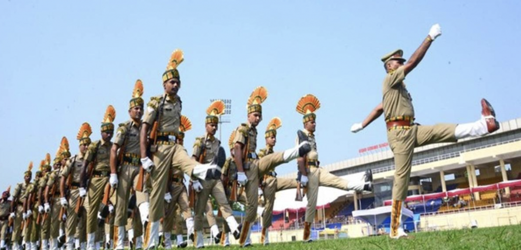 Independence Day | 954 Police Personnel Receive Service Medals