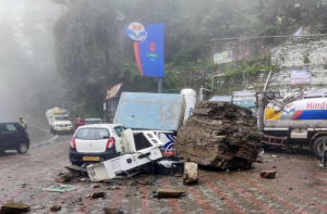  Himachal Pradesh : All schools, colleges to remain shut in state Wednesday, death toll climbs to 57