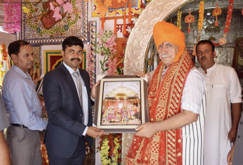 LG pays obeisance at holy Shri Chandi Mata Machail shrine