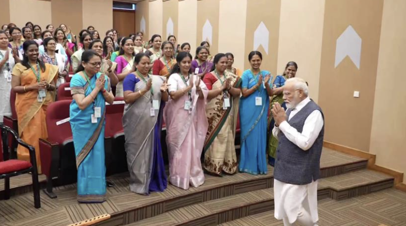 PM Modi : Chandrayaan-3 living example of women power