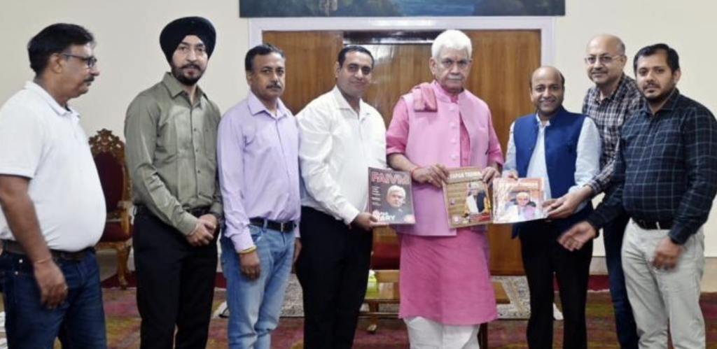 Federation of All India Vyapar Mandal Delegation calls on LG