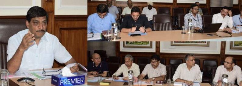 CS reviews measures being taken to prevent dengue and status of ongoing smart city projects in Jammu