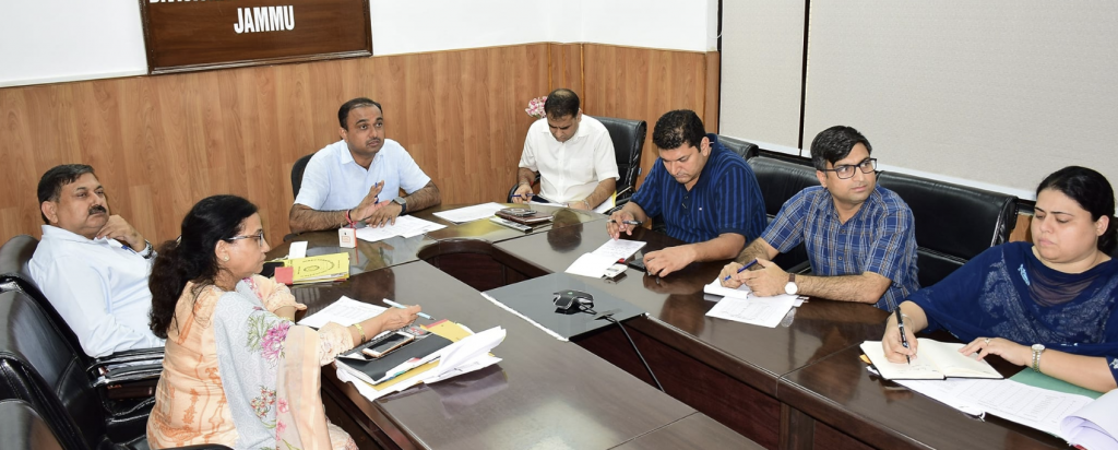 Div Com reviews pending pension cases, progress of PMAY, Gandhi Jayanti celebration