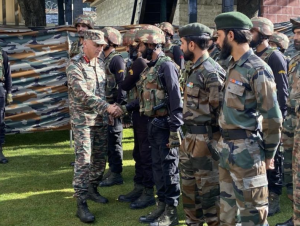 Lt Gen Rajiv reviews operational preparedness at frontline unit near LoC
