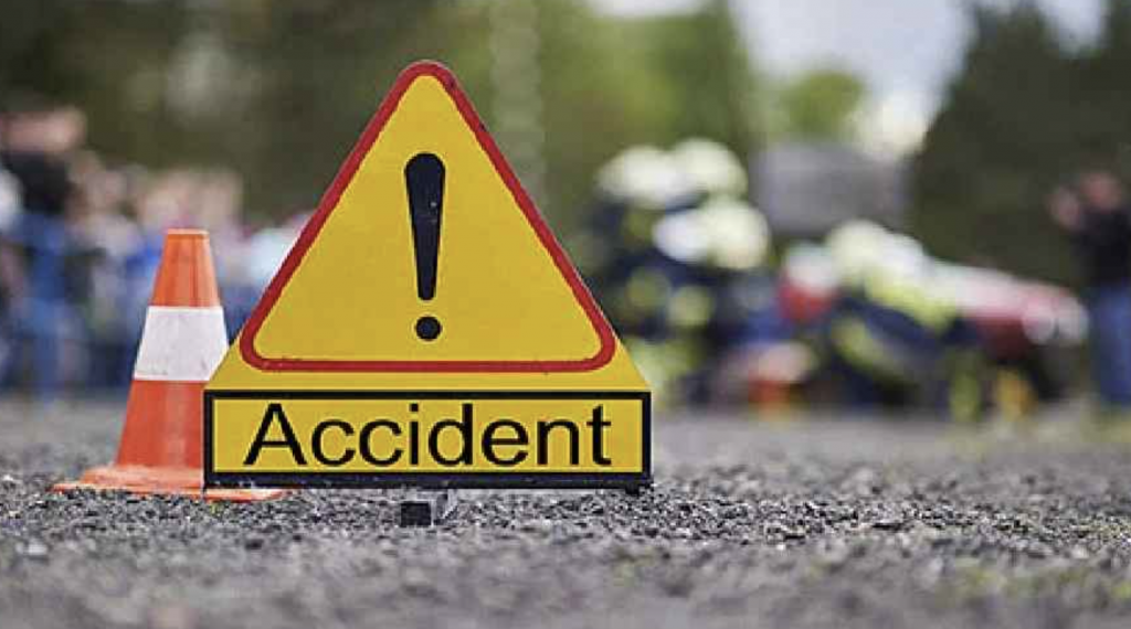 3  labourers dead,5 critically injured as vehicle plunges into gorge in Doda