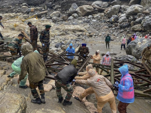 Toll mounts to 34, IAF begins rescuing stranded tourists : Sikkim flash flood