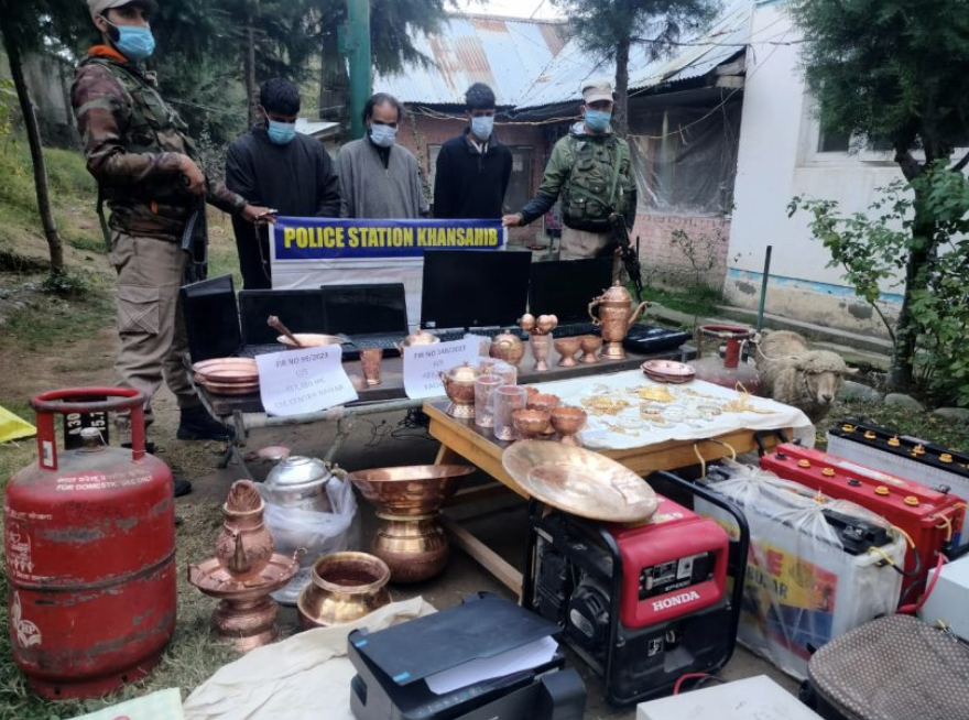 Police Bust Burglar’s Gang, Stolen Property Worth Lac Recovered In Budgam