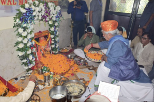 On the auspicious occasion of Maha Navami, LG performs Puja at the temple of Goddess Bhaderkali at Thalwal, Jammu