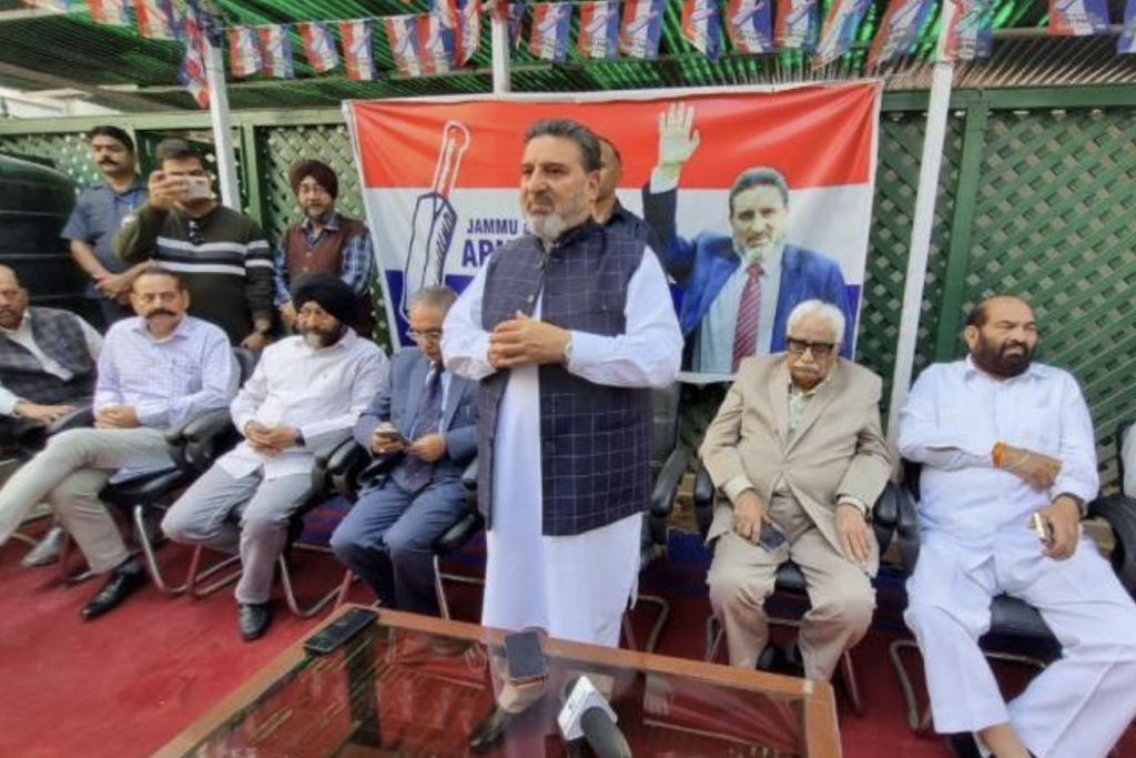 Will resolve all pending issues of Displaced Persons if voted to power : Bukhari