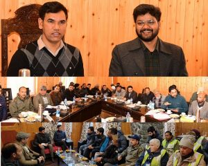 Div Com Kashmir assesses ongoing Summary Revision of Photo Electoral Rolls at Ganderbal