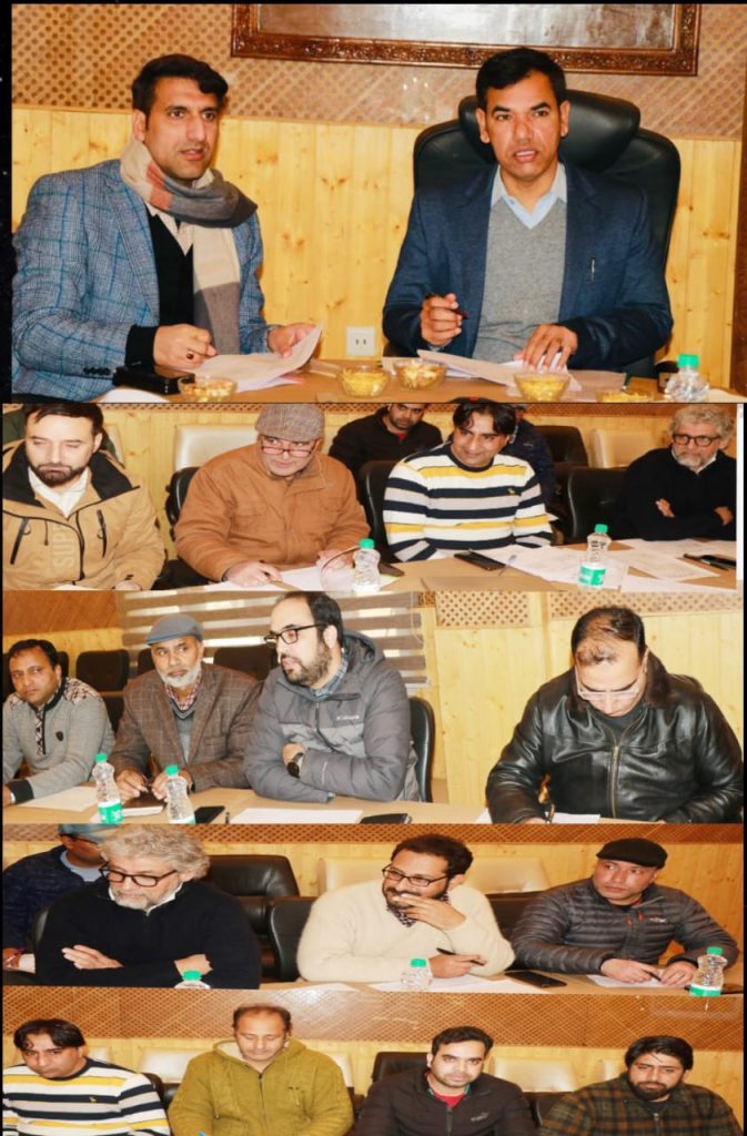 Div Com reviews arrangements for Summary Revision of Photo Electoral Rolls in District Srinagar