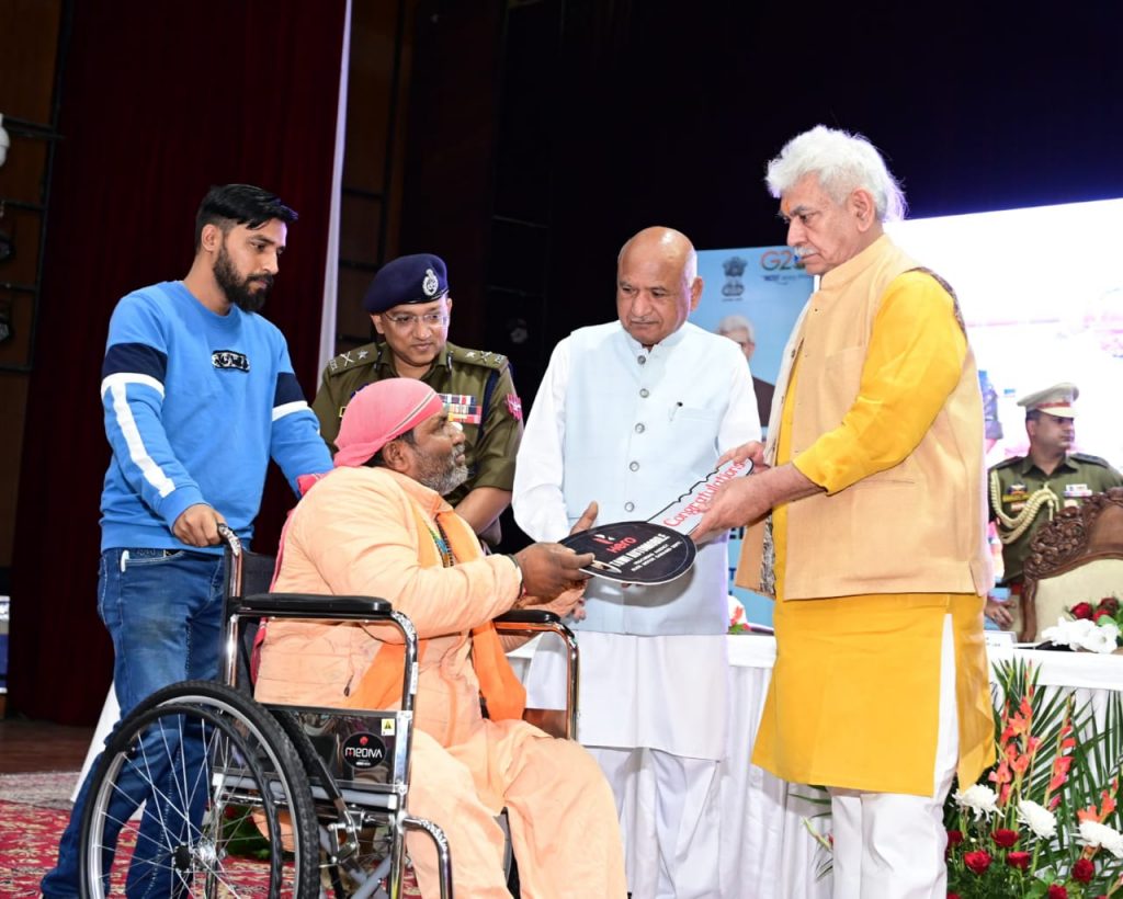 Lt Governor inaugurates Pensioners Sammelan in Jammu; interacts with Pension beneficiaries