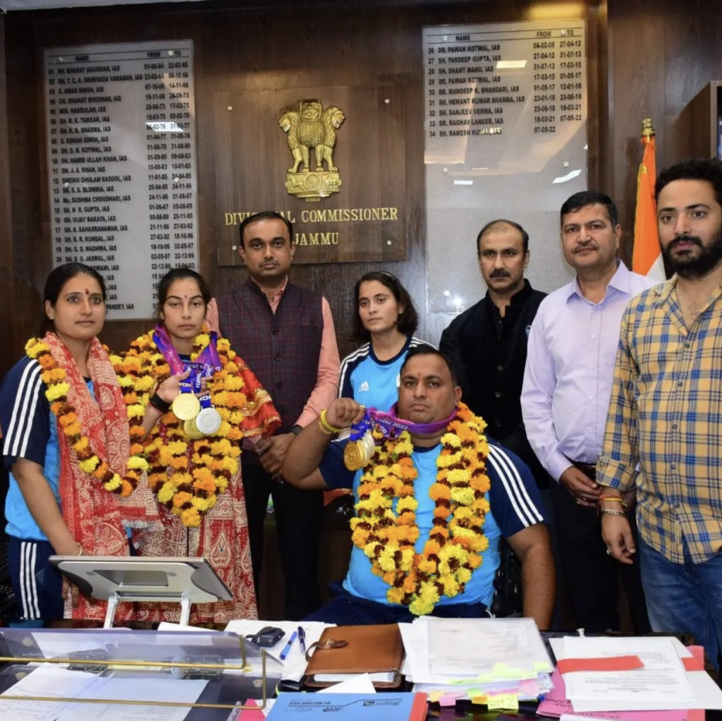 Div Com accords warm reception to Champion para Athlete Sheetal Devi & Rakesh Kumar at Jammu