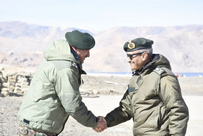 GOC reviews operational preparedness in forward areas in Ladakh