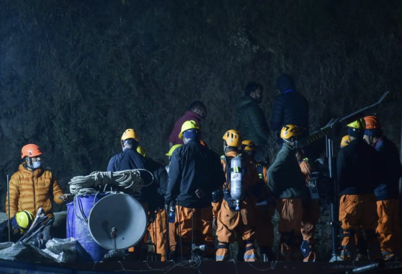 Rescue work enters final stretch at Silkyara tunnel, hopes high : Day 11