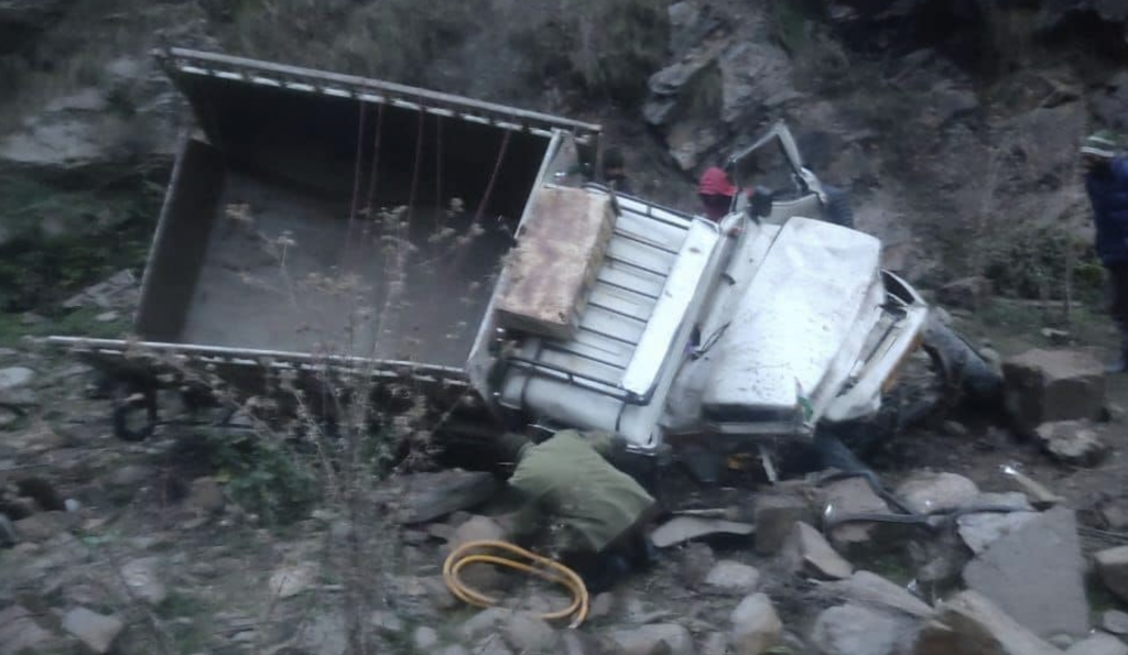 2 Dead, 1 Injured As Load Carrier Falls Into Gorge In Doda