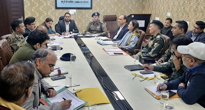 DM, SSP review security scenario in border areas of district