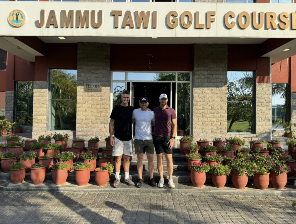Legends League cricketers take a swing at Jammu Tawi Golf Course