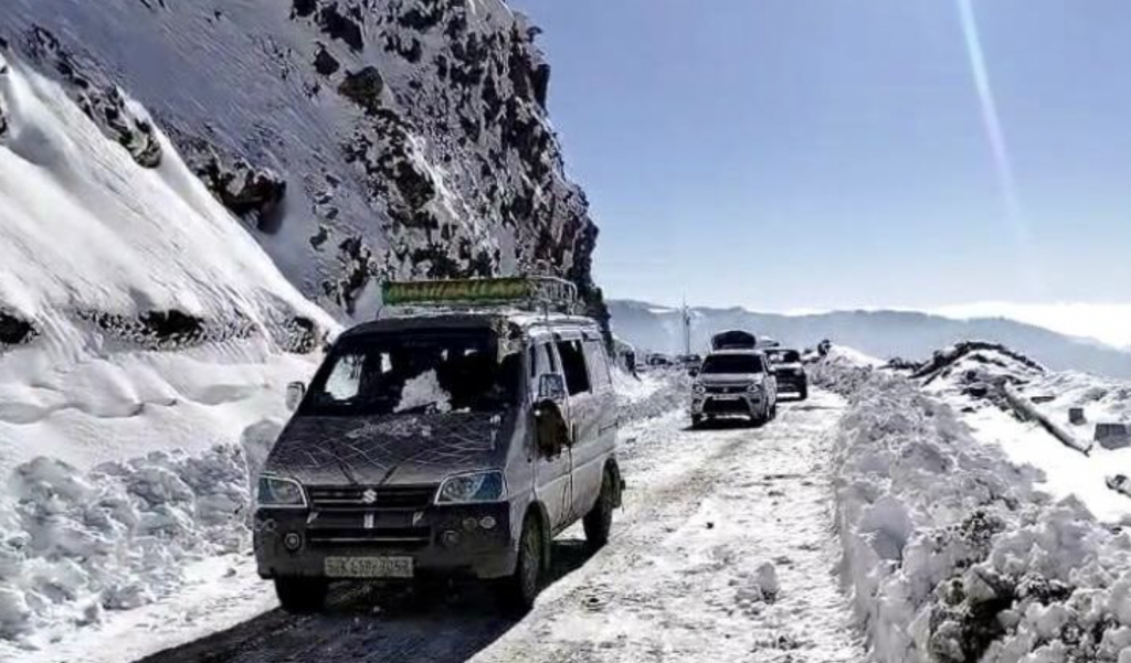 Mughal Road reopens for one-way traffic after 3 days