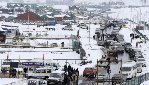 Night temp plummets further in Kashmir