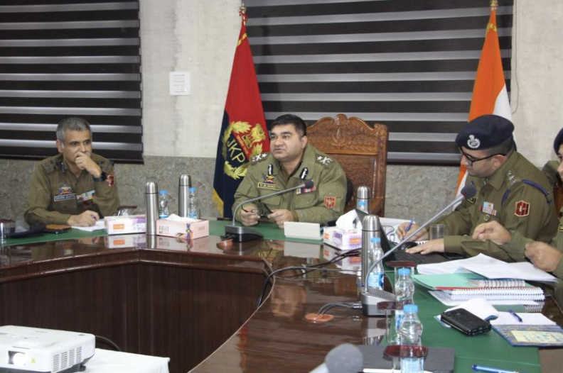 IGP Kashmir chairs security review meeting in Bandipora