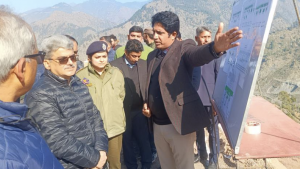 CS takes onspot appraisal of works on NH-44
