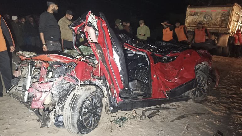 Hours after wedding, bridegroom killed in Samba car crash