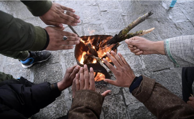 Cold wave hits Kashmir, Srinagar records coldest night of season at minus 5.3 °C