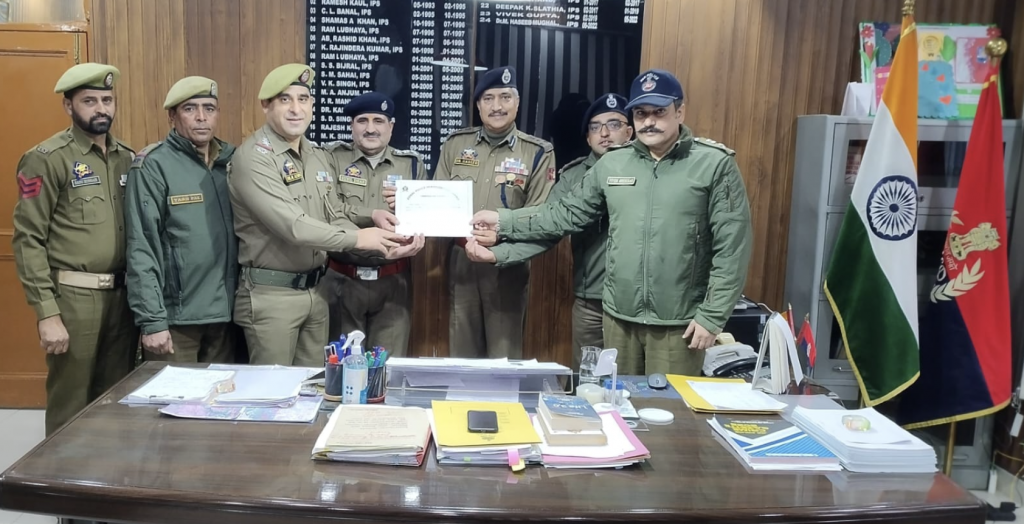 Insp Hilal Azhar felicitated for extra ordinary policing