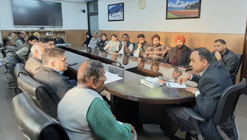 Div Com listens to issues of WPR, DPs of 1947, 1965, 1971