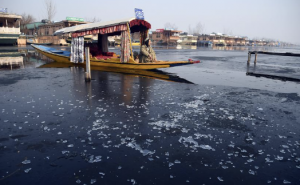 Kashmir shivers in deep freeze, Srinagar records minus 5.0°C