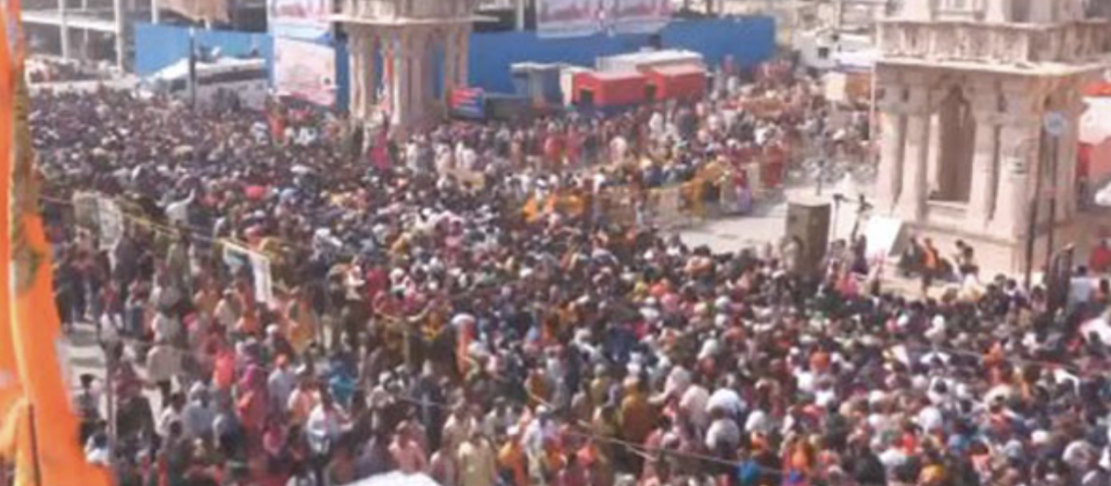 Devotees continue to throng Ram Mandir in Ayodhya