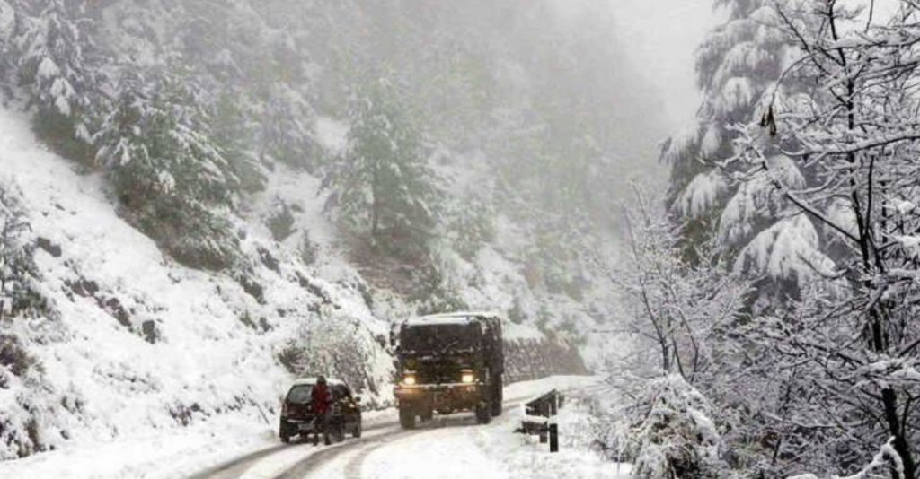 Srinagar-Leh Highway Closed Due To Heavy Snowfall