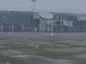  Several flights cancelled at Srinagar airport due to snowfall