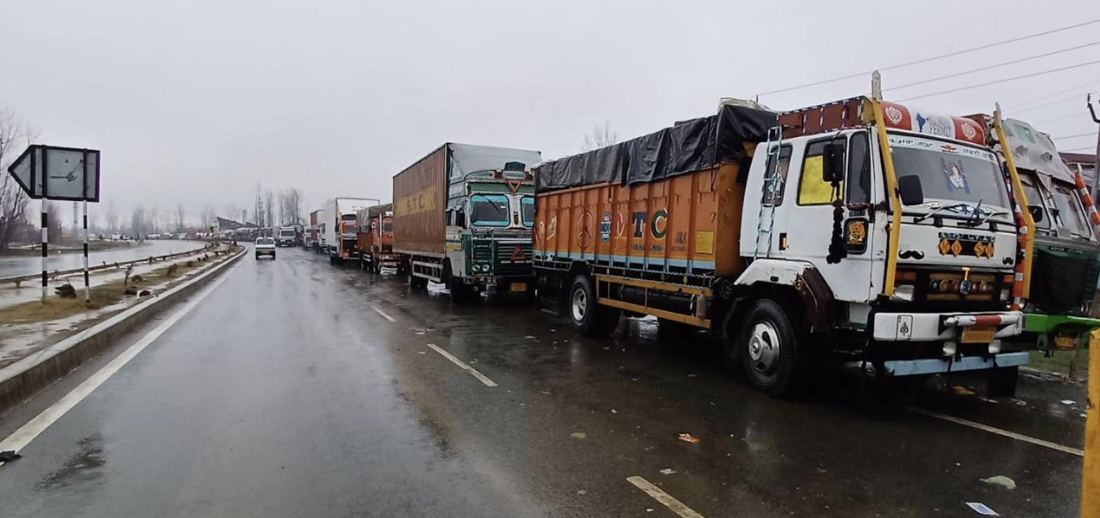 Snowfall, Rains Shut Jammu-Srinagar National Highway