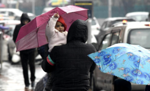Kashmir braces for light to moderate rains, night temperature records increase