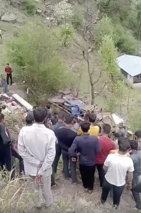 11 Injured As Matador Falls Into Deep Gorge In Poonch